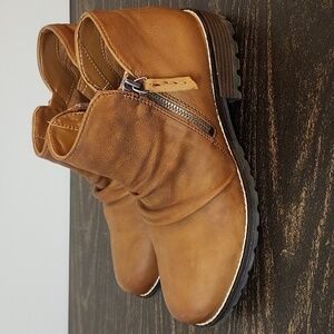 Clarks Womens Clarkwell Zip Brown Boots Size 9 W